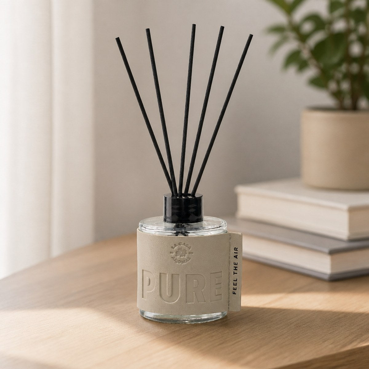 Pure Reed Diffuser from La Casa de los Aromas