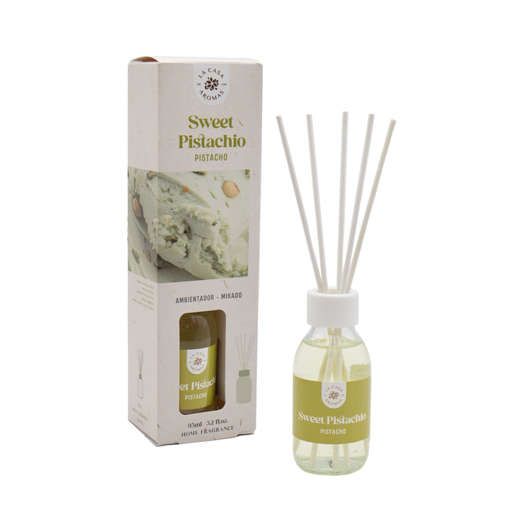 La Casa de los Aromas Sweet Pistachio Reed Diffuser product images and lifestyle scenes