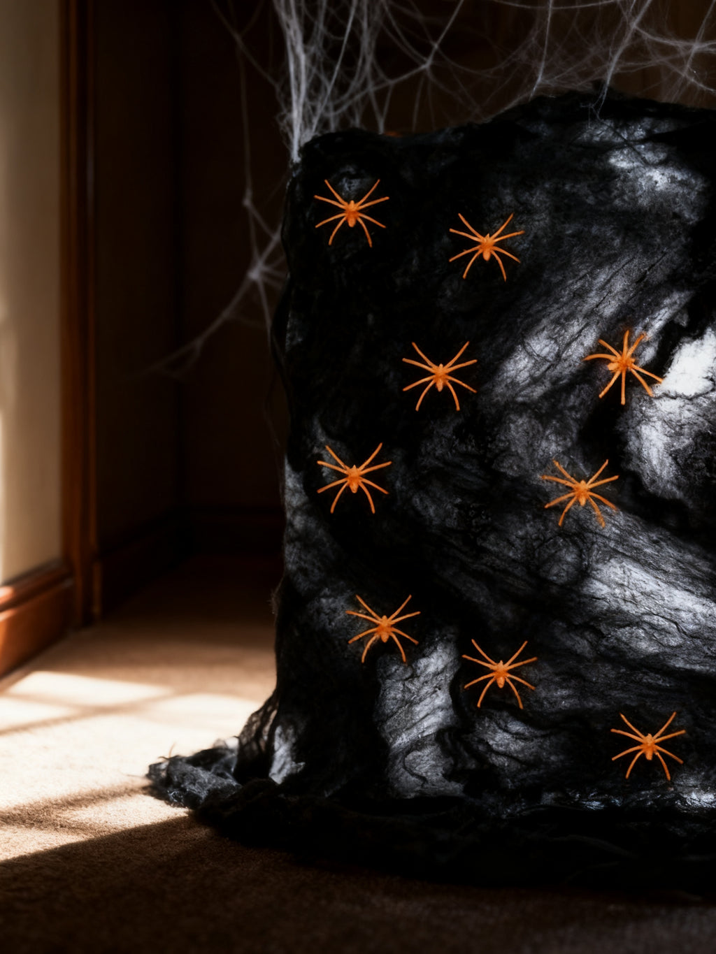Red de Araña Negra 500g con 100 Arañas